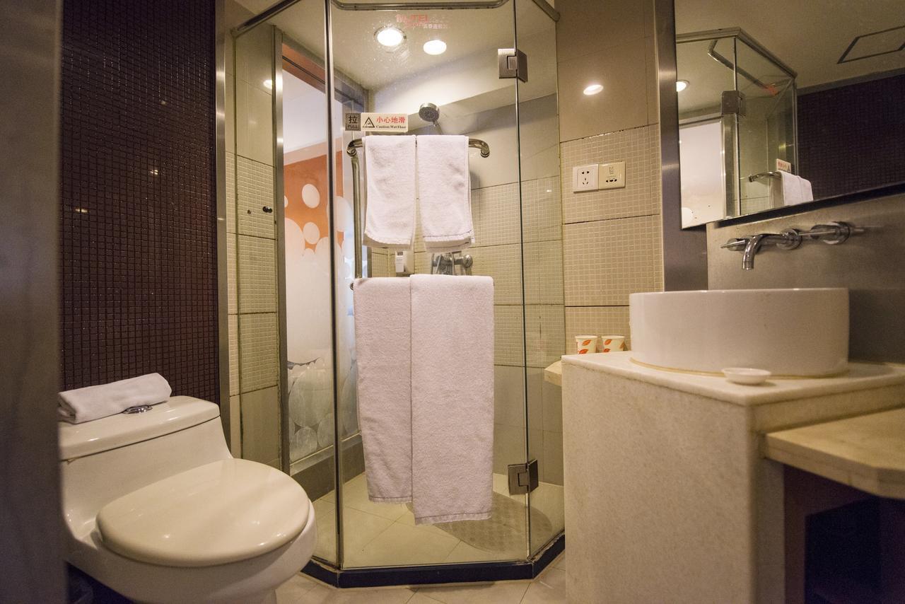 Motel Shenzhen Longgang Longcheng Square Metro Station Zewnętrze zdjęcie